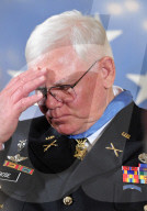 NEWS - Präsident Trump ehrt Captain Rose mit der Tapferkeitsmedaille