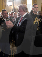 NEWS - Präsident Trump ehrt Captain Rose mit der Tapferkeitsmedaille