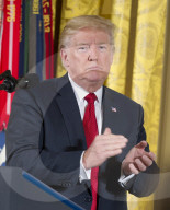 NEWS - Präsident Trump ehrt Captain Rose mit der Tapferkeitsmedaille