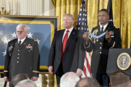 NEWS - Präsident Trump ehrt Captain Rose mit der Tapferkeitsmedaille