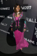 PEOPLE -  Promis am Gabrielle's Angel Cancer Research Ball in New York