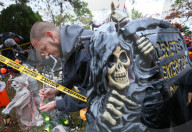 FEATURE - Halloween Dekoration in Missouri