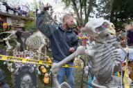FEATURE - Halloween Dekoration in Missouri