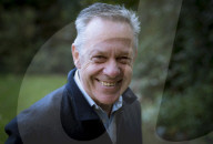 PORTRAIT -  Simon Mann 