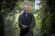 PORTRAIT -  Simon Mann 
