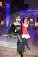 PEOPLE - Promis bei der MoMA All Halloween Gala in New York