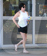EXKLUSIV - Shannen Doherty in Malibu unterwegs