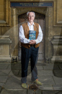 STUDIO - Philip Pullman