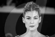 PORTRAIT - Rosamund Pike 