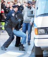 PEOPLE - Priyanka Chopra auf dem Set zu "Quantico"