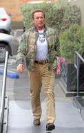 EXKLUSIV - Selbstverliebter Arnold Schwarzenegger in Brentwood unterwegs