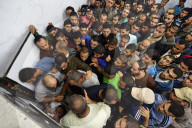 NEWS - Israels Armee sprengt Tunnel - acht Tote