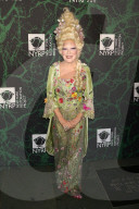 PEOPLE - Promis feiern bei der Bette Midler Hulaween Party in New York