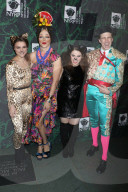 PEOPLE - Promis feiern bei der Bette Midler Hulaween Party in New York