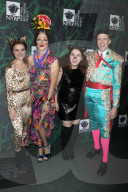 PEOPLE - Promis feiern bei der Bette Midler Hulaween Party in New York