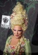 PEOPLE - Promis feiern bei der Bette Midler Hulaween Party in New York