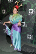 PEOPLE - Promis feiern bei der Bette Midler Hulaween Party in New York