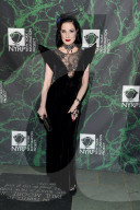 PEOPLE - Promis feiern bei der Bette Midler Hulaween Party in New York