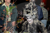 PEOPLE - Promis feiern bei der Bette Midler Hulaween Party in New York