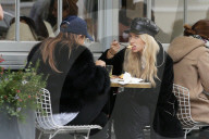 PEOPLE - Lottie Moss und Mimi Bouchard lunchen in London