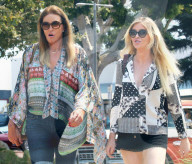 EXKLUSIV - Caitlyn Jenner und Spohia Hutchins erkunden Malibu im Oldtimer