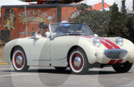 EXKLUSIV - Caitlyn Jenner und Spohia Hutchins erkunden Malibu im Oldtimer