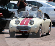 EXKLUSIV - Caitlyn Jenner und Spohia Hutchins erkunden Malibu im Oldtimer