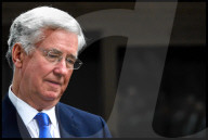NEWS - London: Wegen sexueller Belästigung -  Verteidigungsminister Michael Fallon zurückgetreten