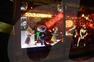 NEWS - London: Harrods bereitet sich auf Weihnachten vor