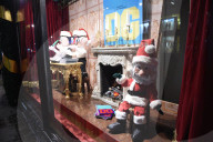 NEWS - London: Harrods bereitet sich auf Weihnachten vor