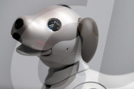 FEATURE - Sony präsentiert den neuen Roboterhund "Aibo"