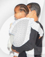 PEOPLE - Klein Saint West geht mit den Kardashians zum Weihnachtskarten Shooting in Hollywood