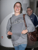 PEOPLE - Ronda Rousey ohne Make-Up am Flughafen von LA