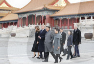 NEWS - China: Donald und Melania Trump treffen in Peking ein