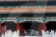 NEWS - China: Donald und Melania Trump treffen in Peking ein