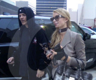 EXKLUSIV - Paris Hilton mit Chris und ihrem Hündli auf Shoppingtour