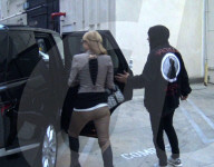 EXKLUSIV - Paris Hilton mit Chris und ihrem Hündli auf Shoppingtour