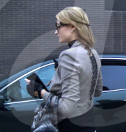 EXKLUSIV - Paris Hilton mit Chris und ihrem Hündli auf Shoppingtour