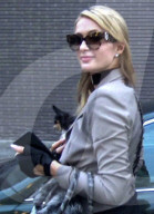 EXKLUSIV - Paris Hilton mit Chris und ihrem Hündli auf Shoppingtour
