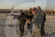 REPORTAGE - Syrien rekrutiert Frauen für die Armee