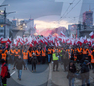 NEWS - Polen: Zehntausende Nationalisten marschieren durch Warschau