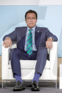 PEOPLE - Bonn: Arnold Schwarzenegger auf der Abschlussveranstaltung des Gipfel der Städte und Regionen 