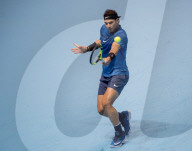 PEOPLE - Tennis ATP Finals: Rafael Nadal gibt nach dem Match gegen David Goffin auf