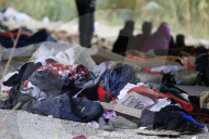 NEWS - Italien: Wegen überfüllten Camps hausen Flüchtlinge unter Hochstrassen
