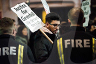 NEWS - London: Gedenken an die Opfer des Brandes im Grenfellturm vom 14. Juni