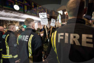 NEWS - London: Gedenken an die Opfer des Brandes im Grenfellturm vom 14. Juni