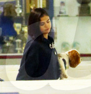 PEOPLE - Selena Gomez begleitet Justin Bieber zum Eishockeytraining