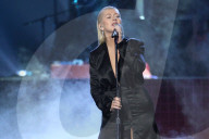 PEOPLE - American Music Awards: Christina Aguilera ehrt Withney Houston