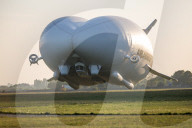 NEWS - Weltgrößtes Luftschiff 'Airlander 10' in England verunglückt