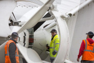 NEWS - Weltgrößtes Luftschiff 'Airlander 10' in England verunglückt